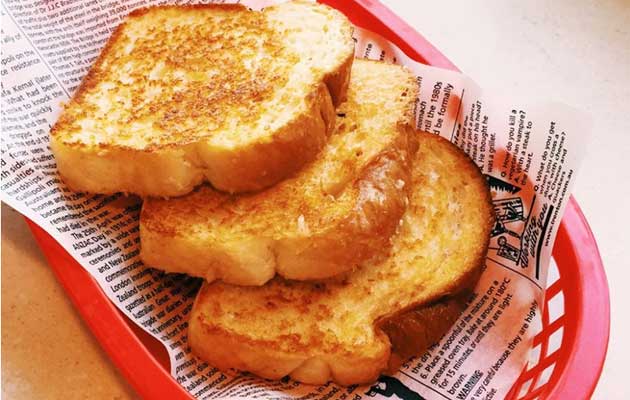 Sizzler cheese toasts